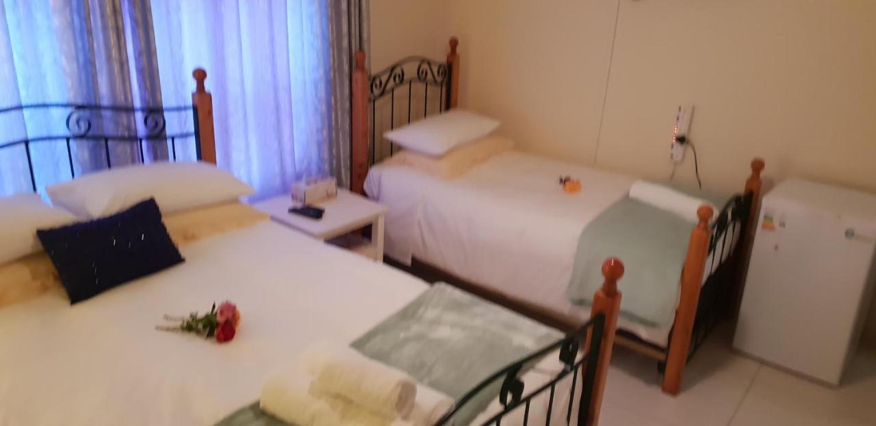Ebenezer Guesthouse Bluewater Bay Port Elizabeth Extérieur photo